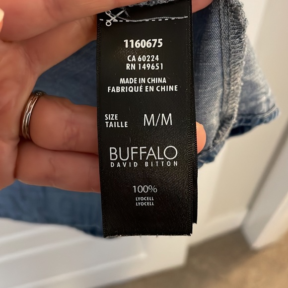 Button up shirt - Picture 4 of 5